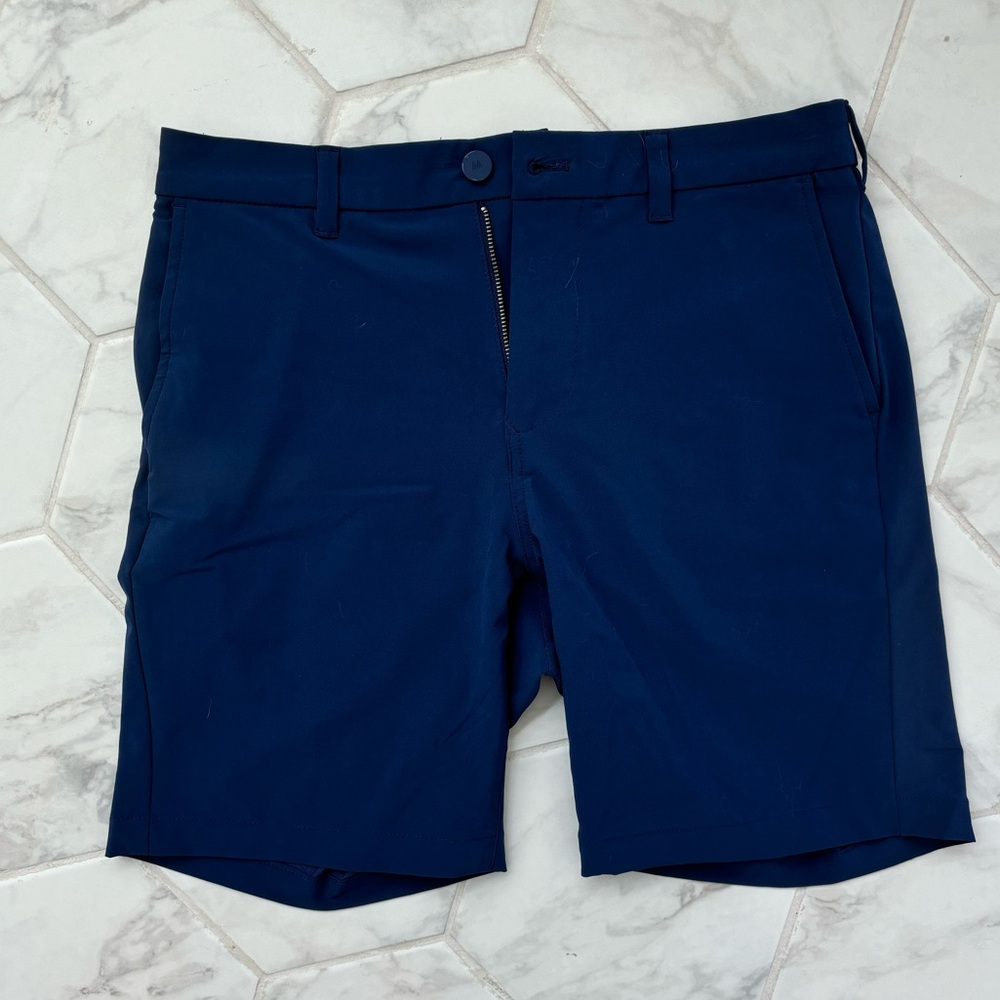 Mizzen & Main Helmsman Performance Shorts